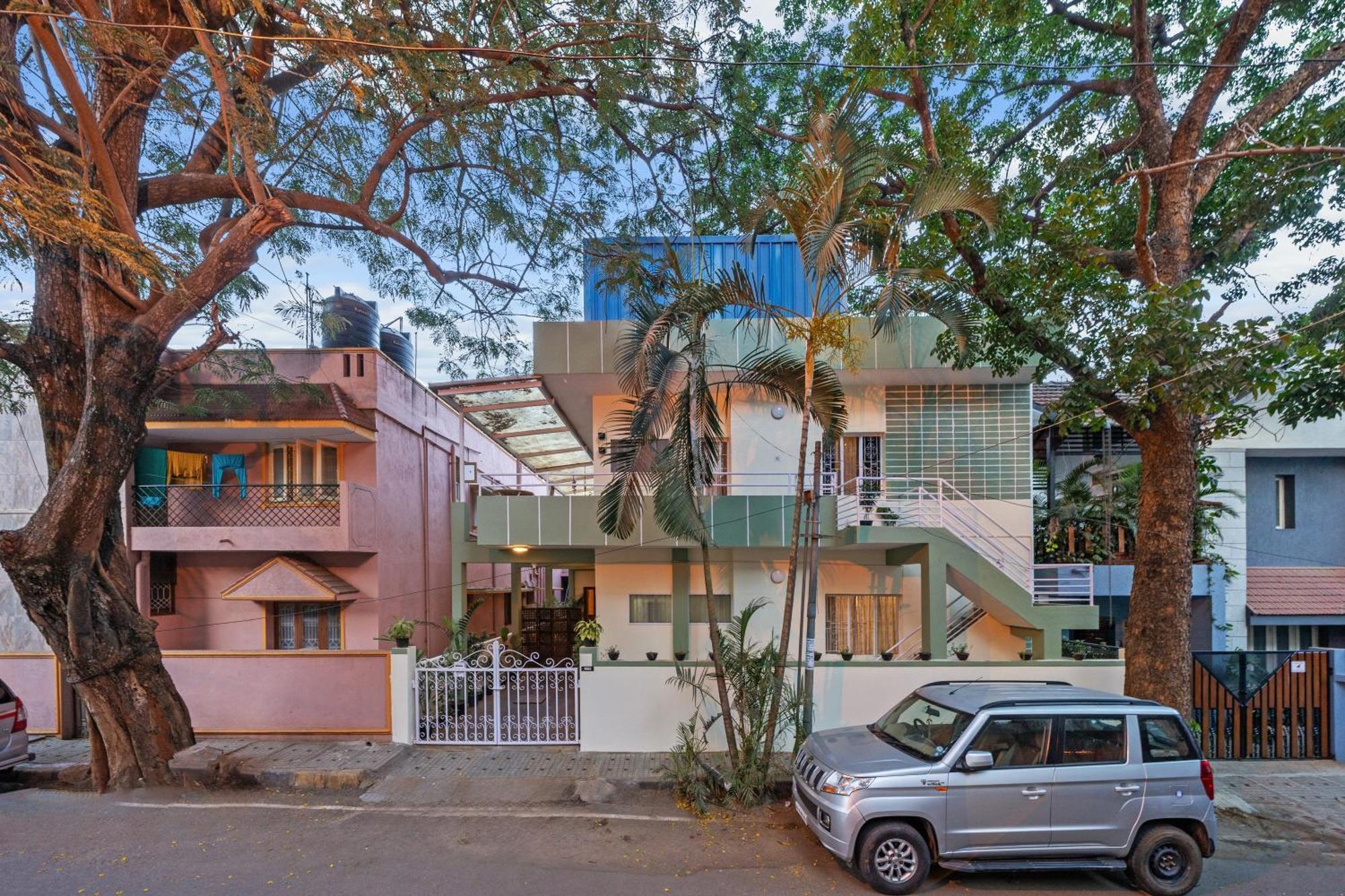 House Of 2 Tress Penthouse Villa Bangalore Bagian luar foto