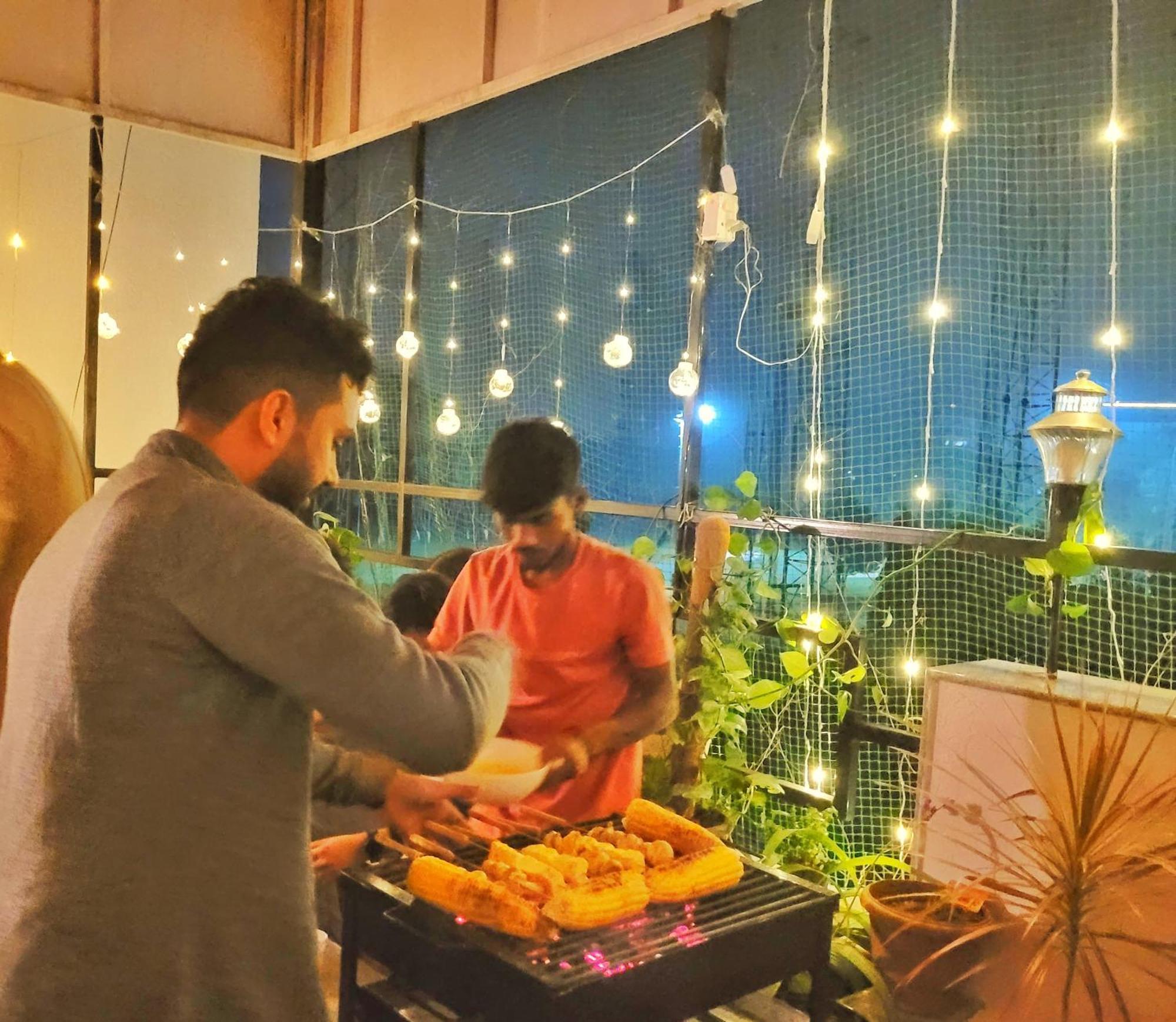 House Of 2 Tress Penthouse Villa Bangalore Bagian luar foto
